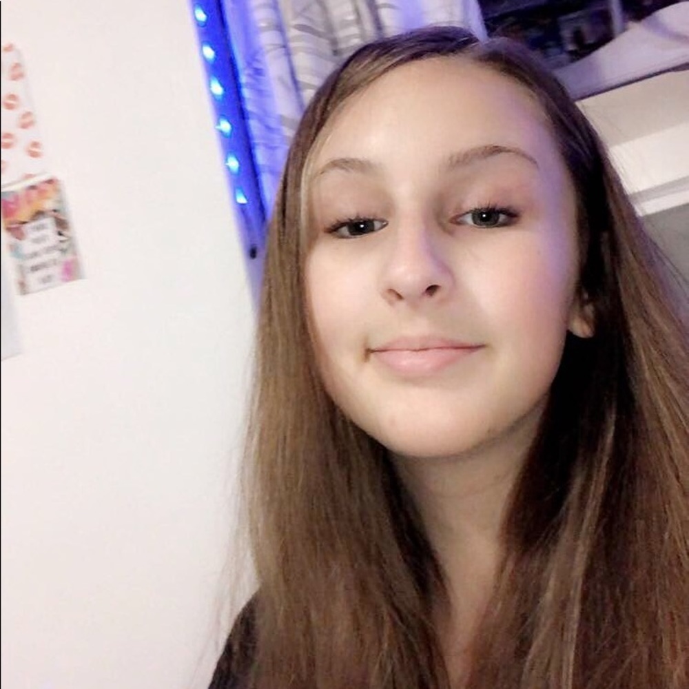 Meet your Posher, Brielle